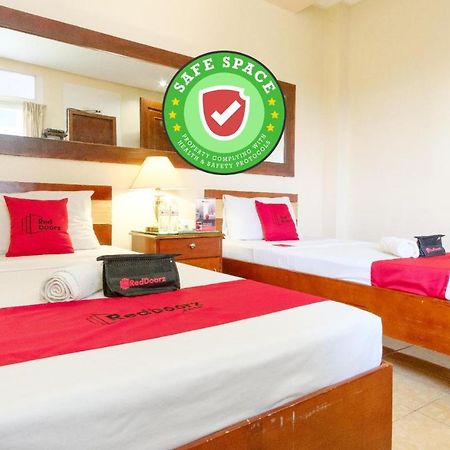 Reddoorz Near Camp Montelibano Hotel Bacolod Kültér fotó
