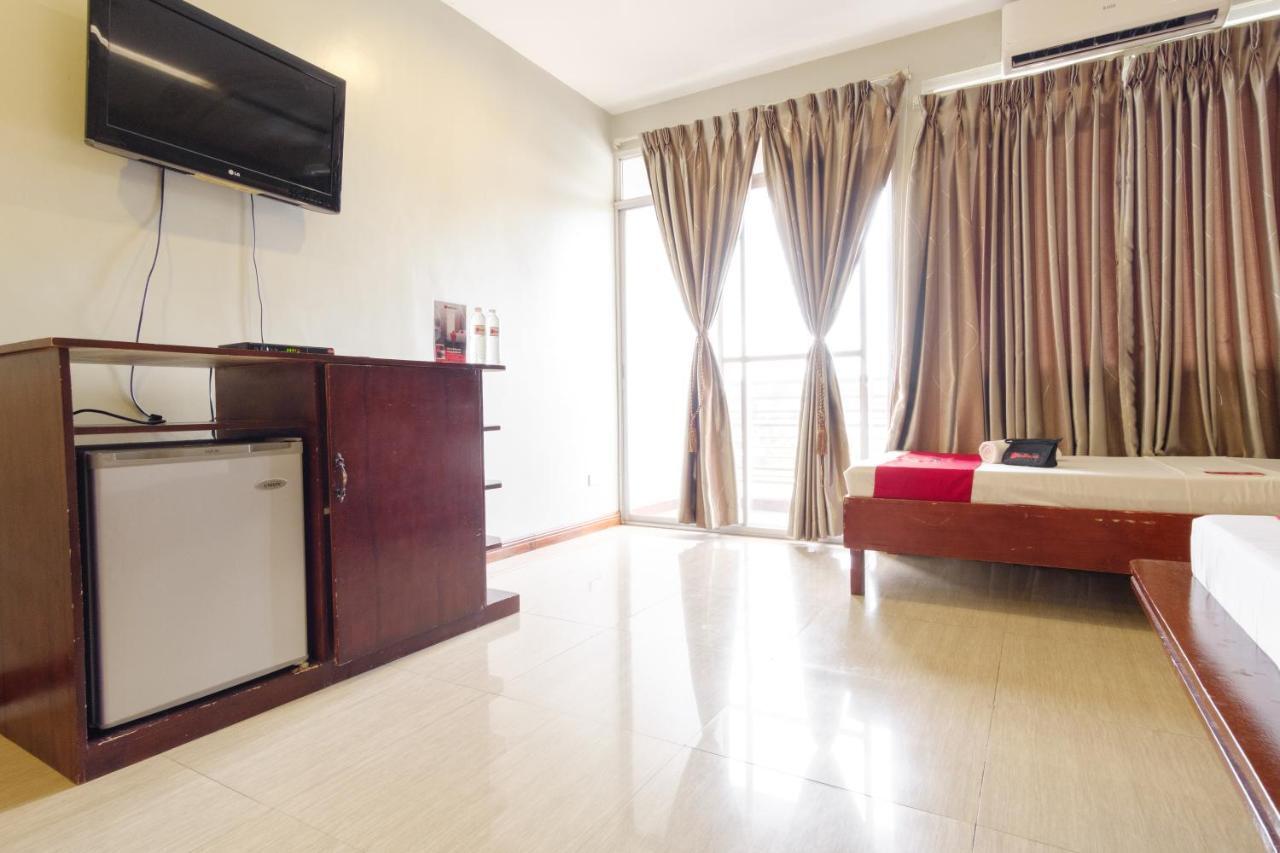 Reddoorz Near Camp Montelibano Hotel Bacolod Kültér fotó