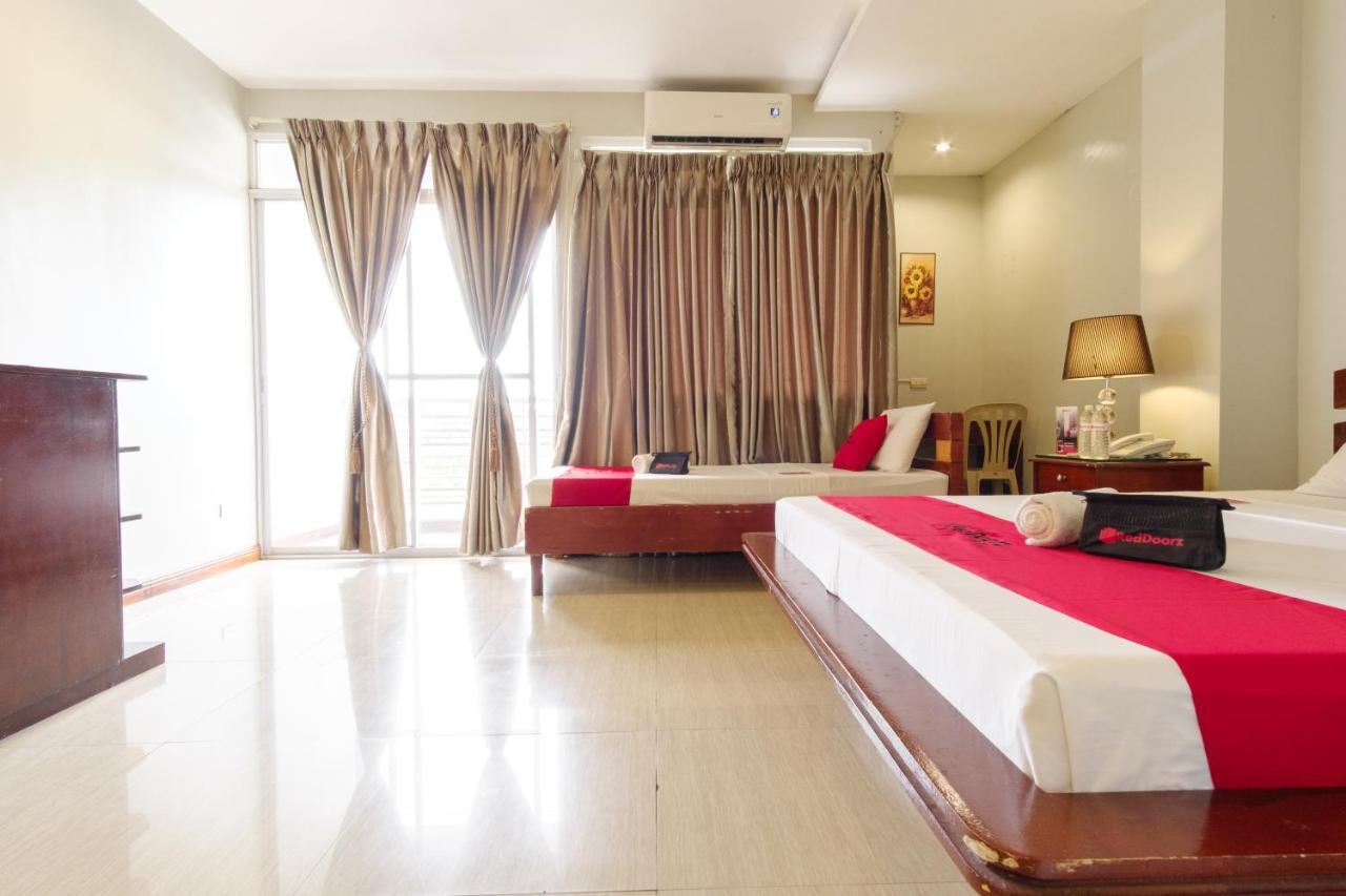 Reddoorz Near Camp Montelibano Hotel Bacolod Kültér fotó