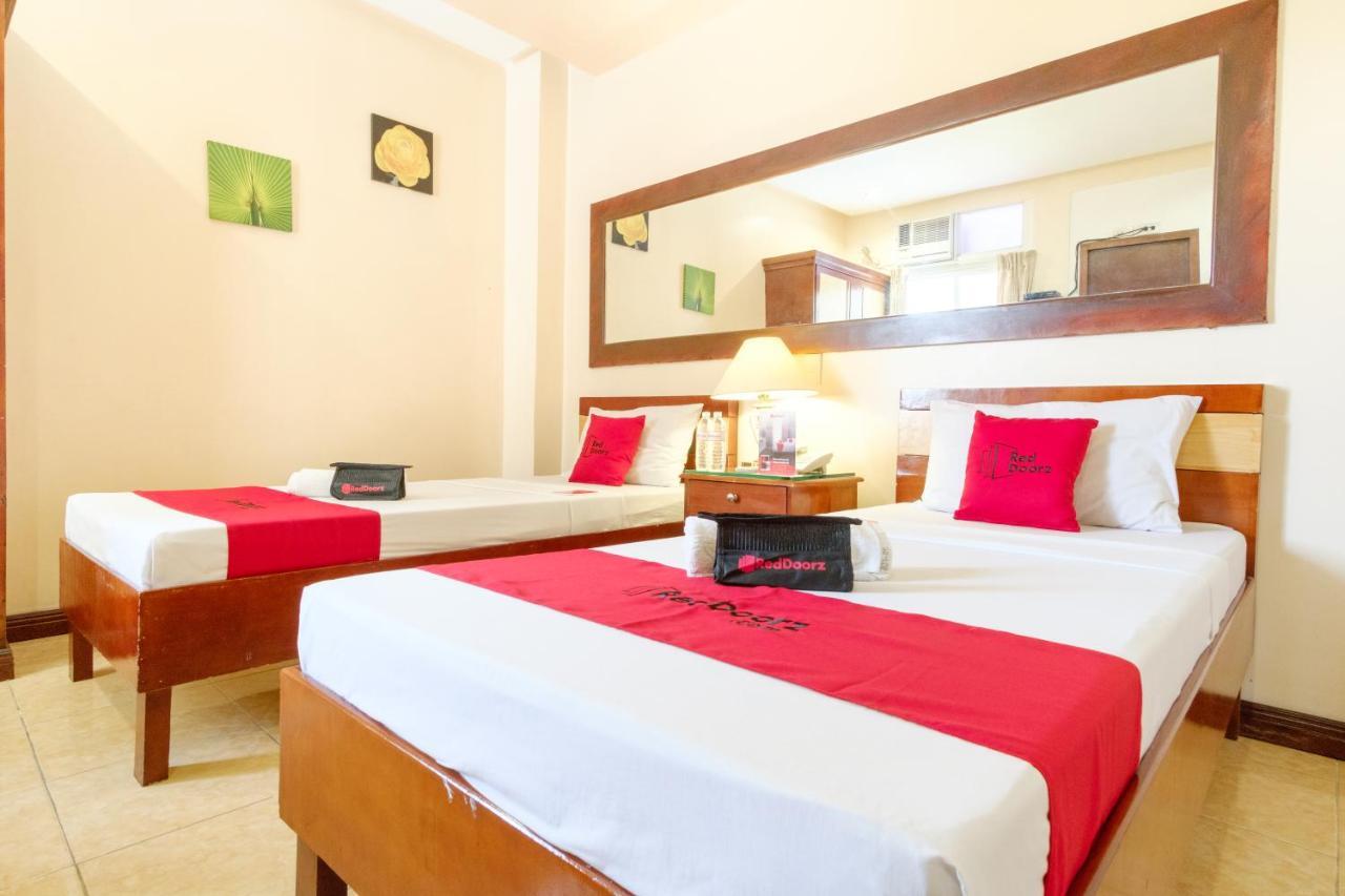Reddoorz Near Camp Montelibano Hotel Bacolod Kültér fotó