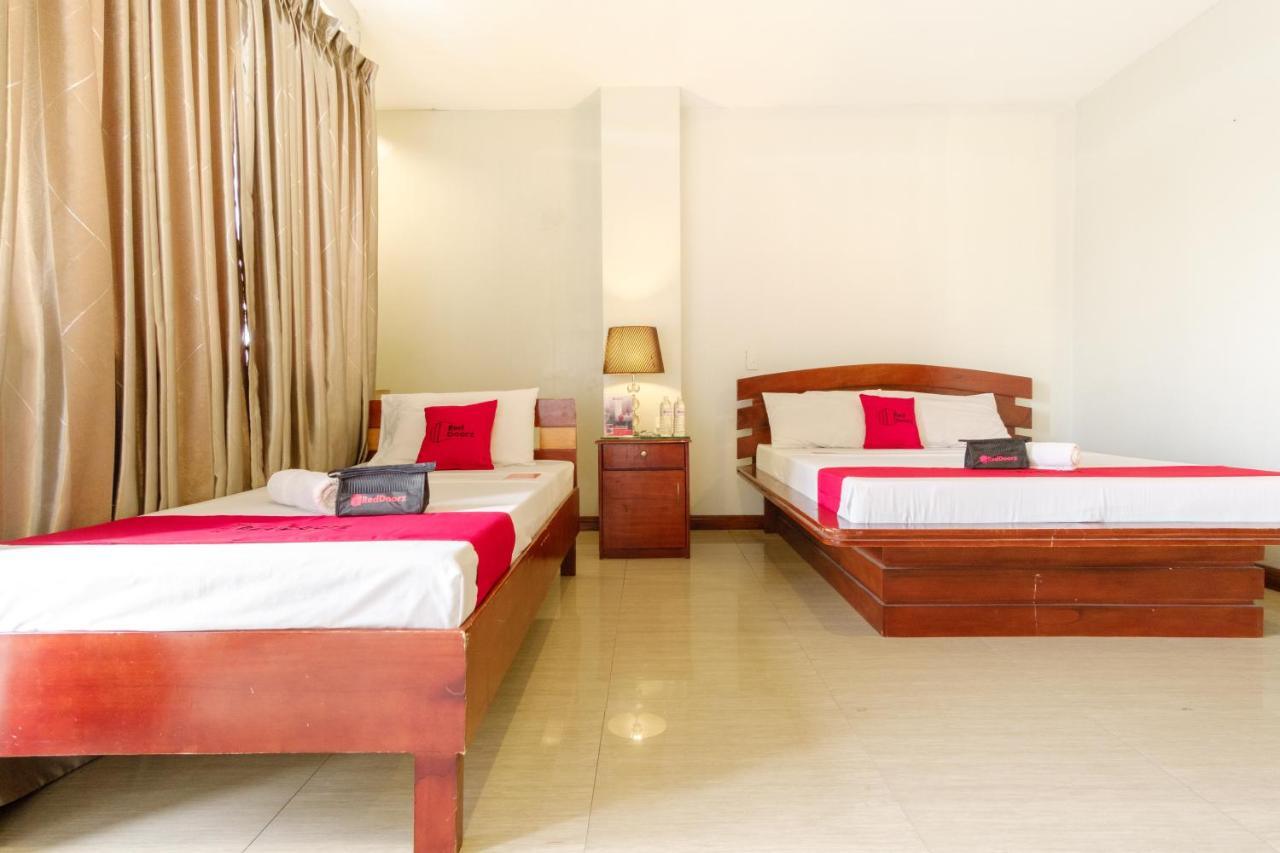 Reddoorz Near Camp Montelibano Hotel Bacolod Kültér fotó