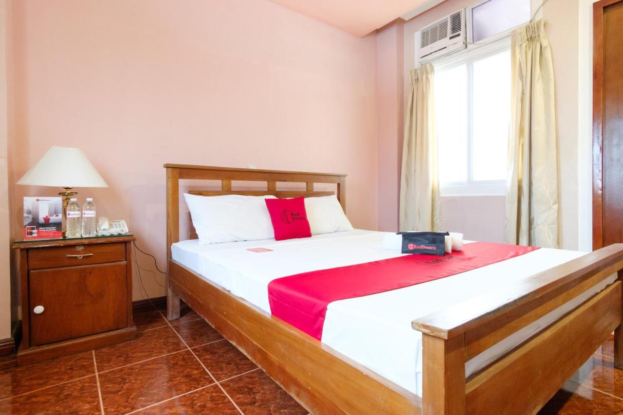 Reddoorz Near Camp Montelibano Hotel Bacolod Kültér fotó